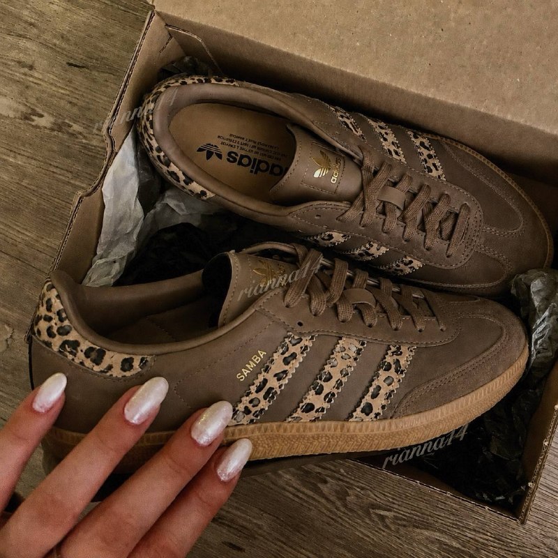 Adidas Samba Leopard · Photo 2