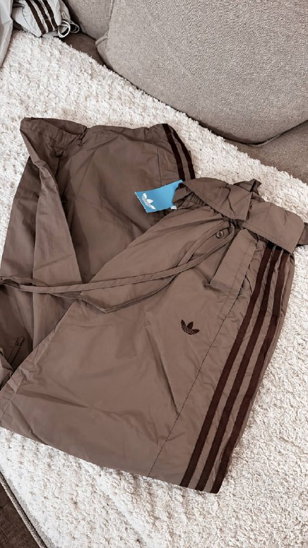 Adidas sneakers · Photo 3