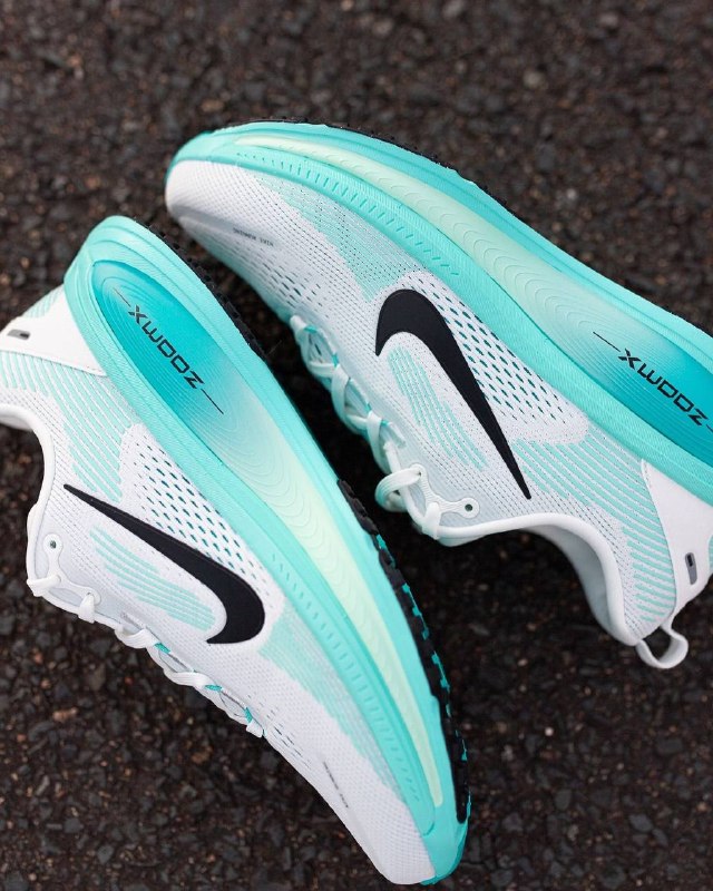 Nike Vomero 18 · Photo 3